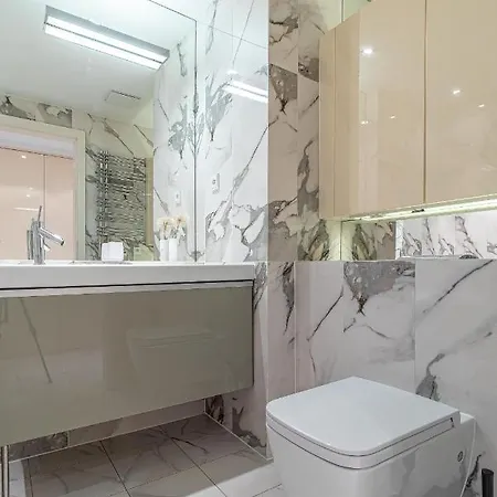 Апартаменти Luxury With Danube River View Братислава